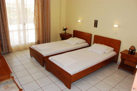 Room (1)